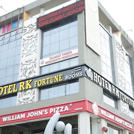 Hotel Rk Fortune Ahmedabad Bagian luar foto